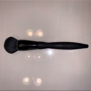 It cosmetics foundation brush